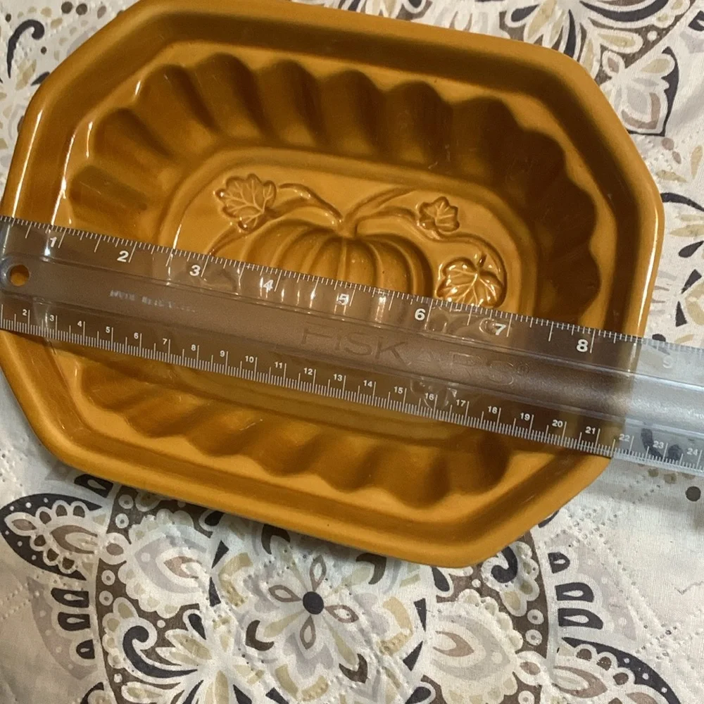 Vintage Pumpkin Mold from Crate & Barrel. Like new.